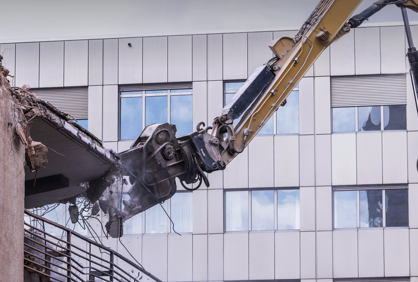 b.k.bの正社員 解体工求人イメージ